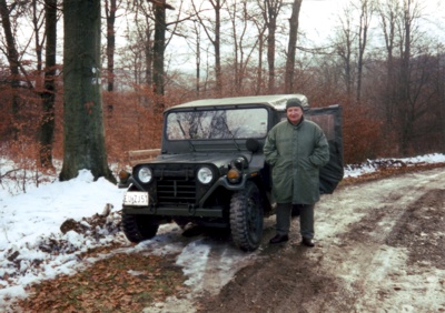 Otto Premper und sein Jeep, Dezember 1997 (Foto Monika Erfling)