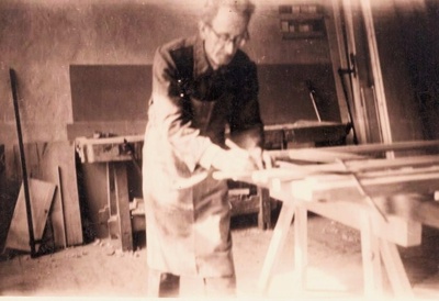 Vossen-Hein in seiner Werkstatt 1954. Achivbild Vossen